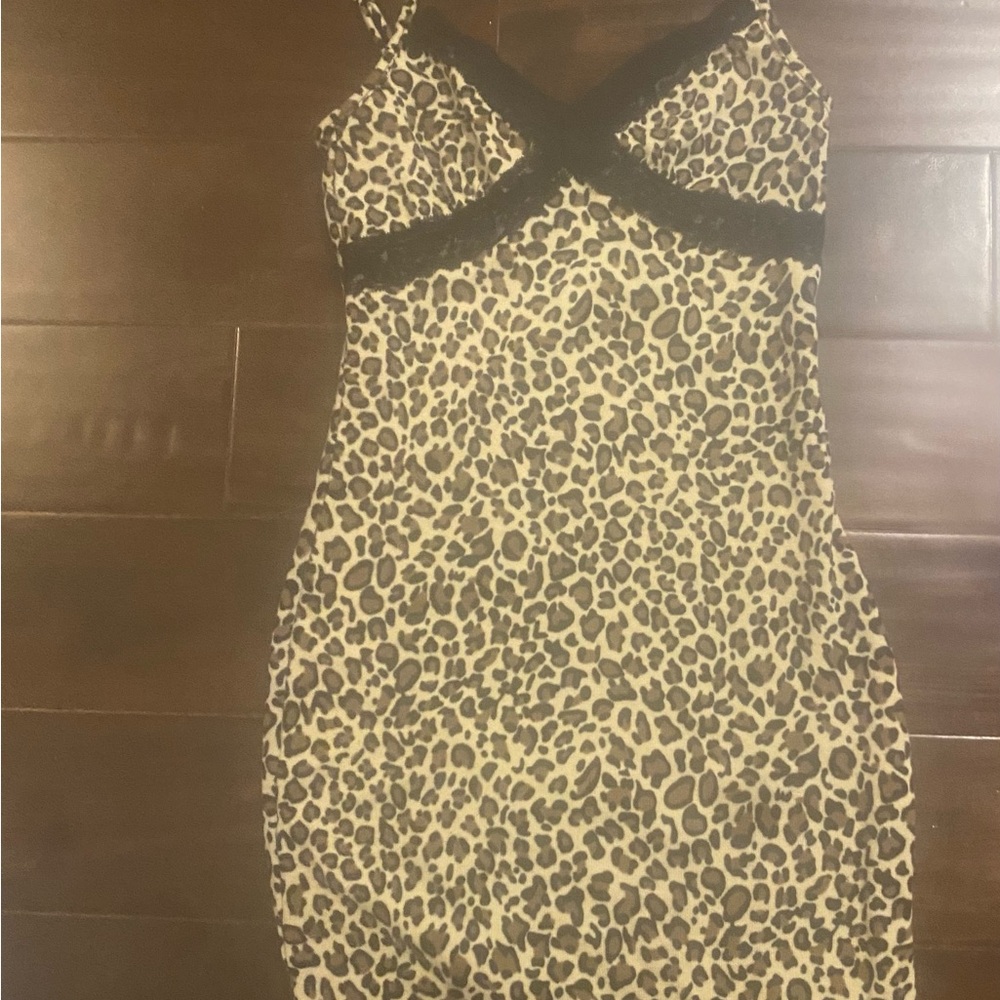 SHEIN Leopard Print Lace Trim Top